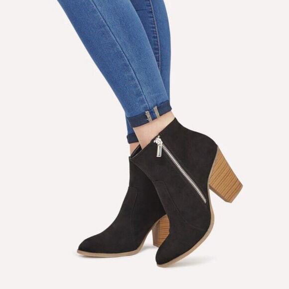 JUSTFAB | Black Vasha Zippered Faux Suede Ankle Boot | Size 8 - Picture 3 of 9